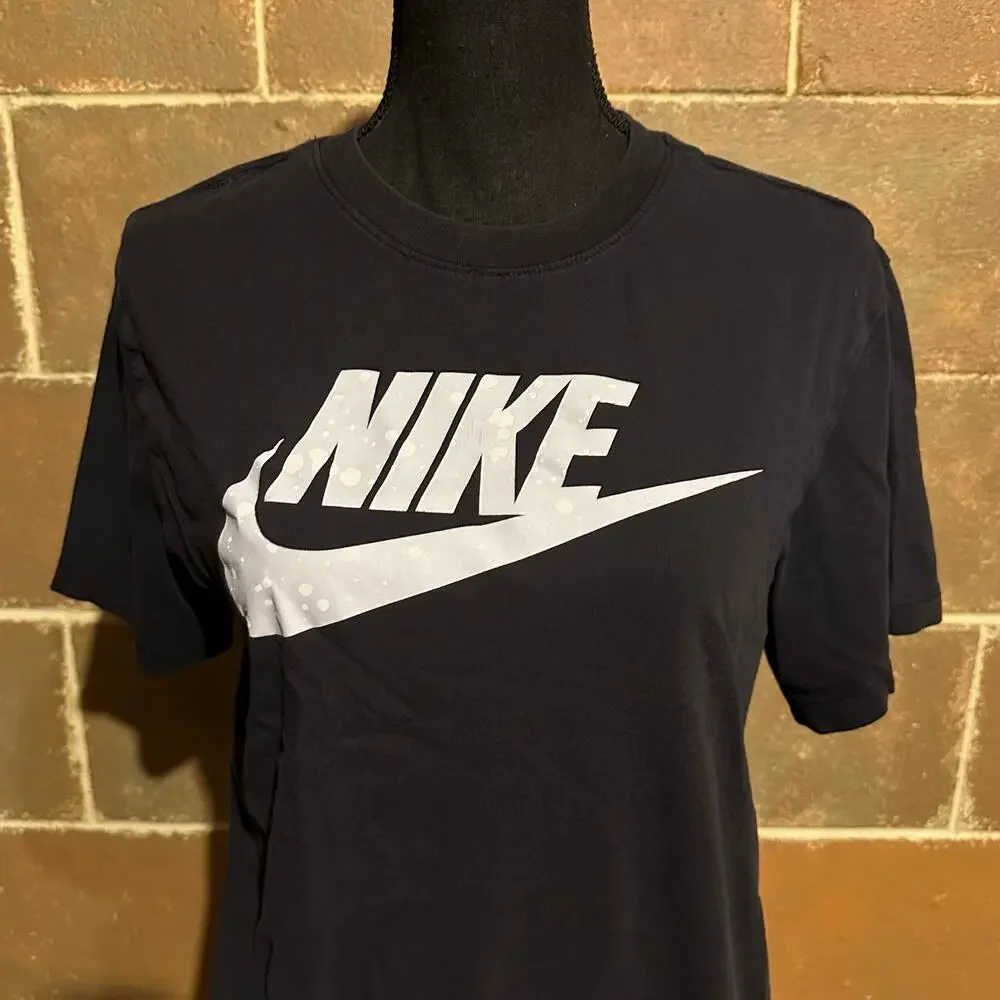 Nike Logo Spell-Out Activewear T-Shirt Black, White, Gray Women's Medium